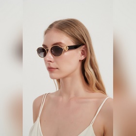 Fendi  МОДЕЛЬ： FD40218 РАЗМЕР： 54/21-140