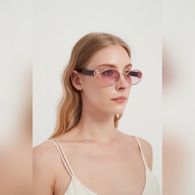 Fendi  МОДЕЛЬ： FD40218 РАЗМЕР： 54/21-140