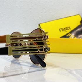 Fendi МОДЕЛЬ： 7030 РАЗМЕР： 55 20-145