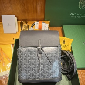 Новая мини-рюкзак Alpin от Goyard из кожи высшего качества от производителя. Мас