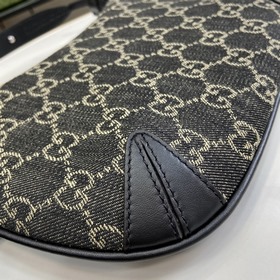 Небольшая джинсовая сумка через плечо из серии Gucci Horsebit Sli