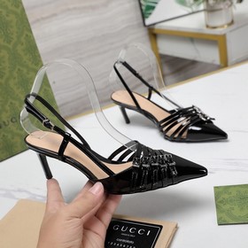 GUCCI Гуччи. Эта серия состоит из 5 кожаных ремешков и металличес