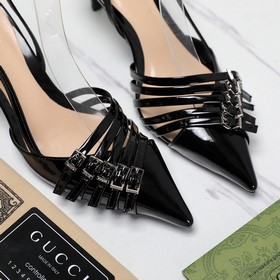 GUCCI Гуччи. Эта серия состоит из 5 кожаных ремешков и металличес