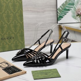 GUCCI Гуччи. Эта серия состоит из 5 кожаных ремешков и металличес