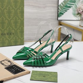 GUCCI Гуччи. Эта серия состоит из 5 кожаных ремешков и металличес
