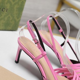 GUCCI Гуччи. Эта серия состоит из 5 кожаных ремешков и металличес