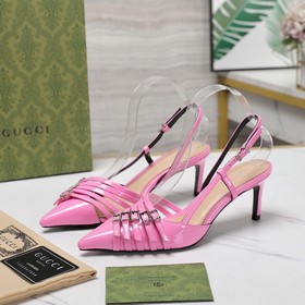 GUCCI Гуччи. Эта серия состоит из 5 кожаных ремешков и металличес