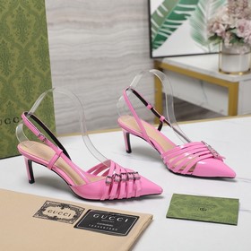 GUCCI Гуччи. Эта серия состоит из 5 кожаных ремешков и металличес