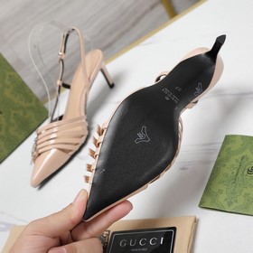 GUCCI Гуччи. Эта серия состоит из 5 кожаных ремешков и металличес