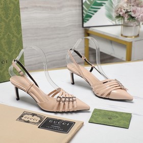 GUCCI Гуччи. Эта серия состоит из 5 кожаных ремешков и металличес