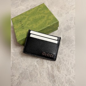 Качество фирменного магазина, товары высшего качества, фотографии