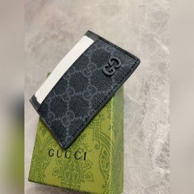 Представляем новую коллекцию Gucci. Карточный чехол с контрастным