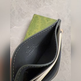 Представляем новую коллекцию Gucci. Карточный чехол с контрастным