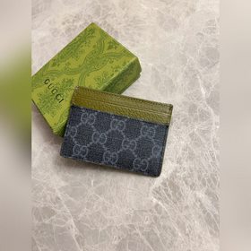 Представляем новейшую коллекцию Gucci. Карточный чехол с контраст