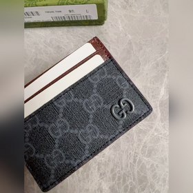 Представляем новейшую коллекцию Gucci. Карточный чехол с контраст