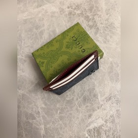 Представляем новейшую коллекцию Gucci. Карточный чехол с контраст