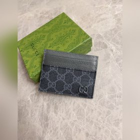 Представляем новую коллекцию Gucci. Карточный чехол с контрастным