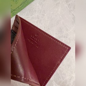 Представляем новую коллекцию Gucci. Картодержатель с контрастным 