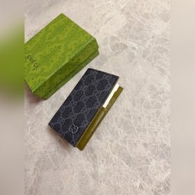 Новая коллекция Gucci представляет тонкий и компактный кошелек с 