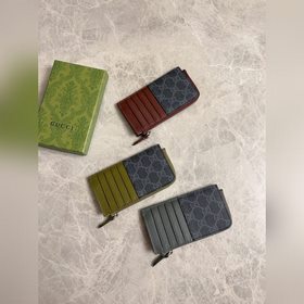 Представляем новую коллекцию Gucci. Картодержатель с контрастным 