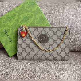 Новинка от Gucci — мини-кошелек для мелочи, рекомендованный ведущ