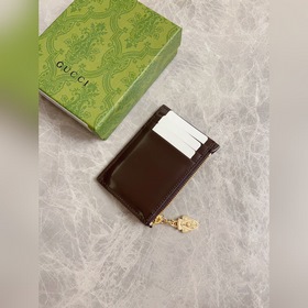 Серия Gucci Luce отличается ярким игривым характером. «Luce» в пе