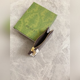 Серия Gucci Luce отличается ярким игривым характером. «Luce» в пе