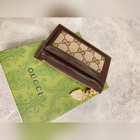 Серия Gucci Luce отличается ярким игривым характером. «Luce» в пе