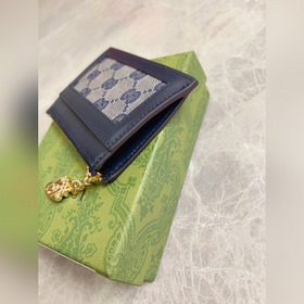 Серия Gucci Luce отличается ярким игривым характером. «Luce» в пе