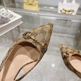 2025-4 Женские босоножки G (35-41) Эта модель из коллекции Gucci 