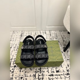GUCCI · Гуччи Новые сандалии на плоской подошве с липучкой из кол