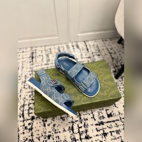 GUCCI · Гуччи Новые сандалии на плоской подошве с липучкой из кол