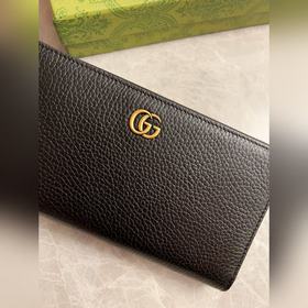 Доступен длинный кошелек из серии GG Marmont. Изысканный и элеган