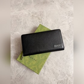 Качество фирменного магазина, подлинный товар, фотографии реальны