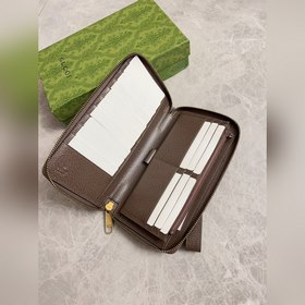 Серия GG Ophidia сочетает в себе традиционный дух Gucci и совреме