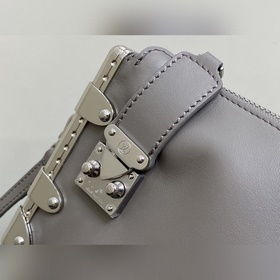 Высококачественная оригинальная сумка M25445 из серии SLIM TRUNK 
