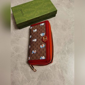 Новинка от GUCCI! Коллекция Doraemon x Gucci — кошелек на молнии