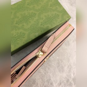 Новинка от Gucci! Изготовлена из импортной кожи ниток, новая сери