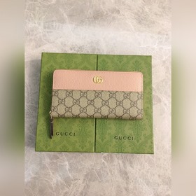 Новинка от Gucci! Изготовлена из импортной кожи ниток, новая сери