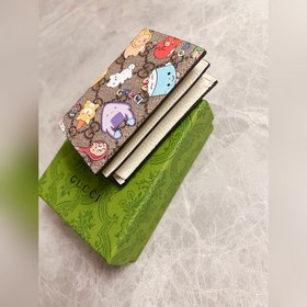 Новинка от Gucci! Карман для карт с камуфляжным рисунком и кожа и