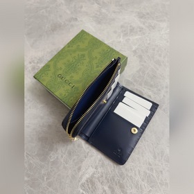 Серия Gucci Luce отличается ярким игривым дизайном. «Luce» в пере