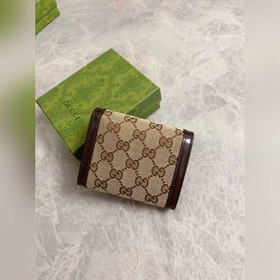Серия Gucci Luce отличается ярким игривым характером. «Luce» в пе