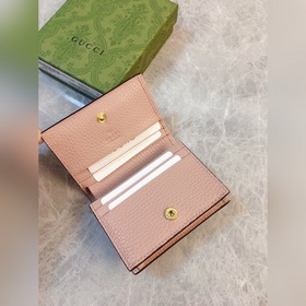 Новинка от Gucci! Изготовлена из импортной кожи ниток, новая сери