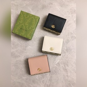 Новинка от Gucci! Изготовлена из импортной кожи ниток, новая сери