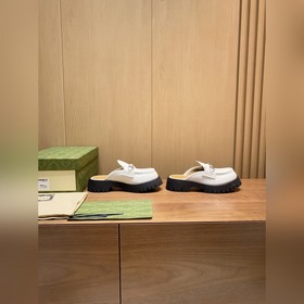Полуботинки Ретро и сдержанный академический стиль и лаконичный д