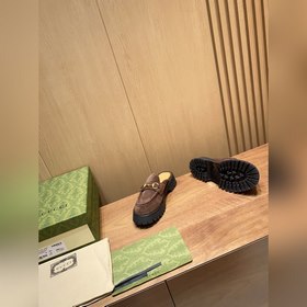 Полуботинки Ретро и сдержанный академический стиль и лаконичный д
