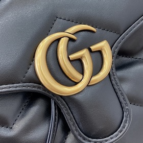 Новинка Мини-рюкзак из серии GG Marmont Рюкзак из серии GG Marmon