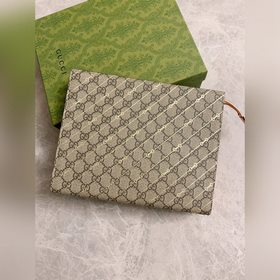 Качество фирменного магазина, товары высшего качества, фотографии