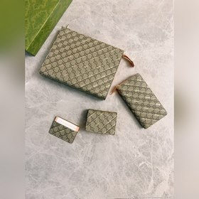 Качество фирменного магазина, товары высшего качества, фотографии