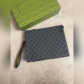 Представляем новую коллекцию Gucci. Сумка с контрастным двухцветн